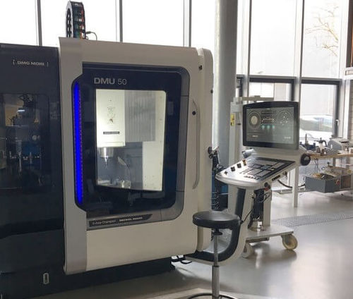Einblick 5 Achs Fräszentrum Hochschule Magdeburg-Stendal Ronny Stolze Industrielabor Innovative Fertigungsverfahren KAT-Netzwerk