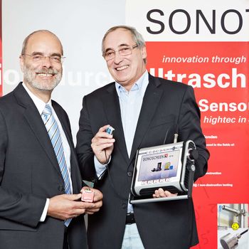 Sonotec_Dr.Santer zur Horst Meyer und Hans-Joachim Muench(vlnr)